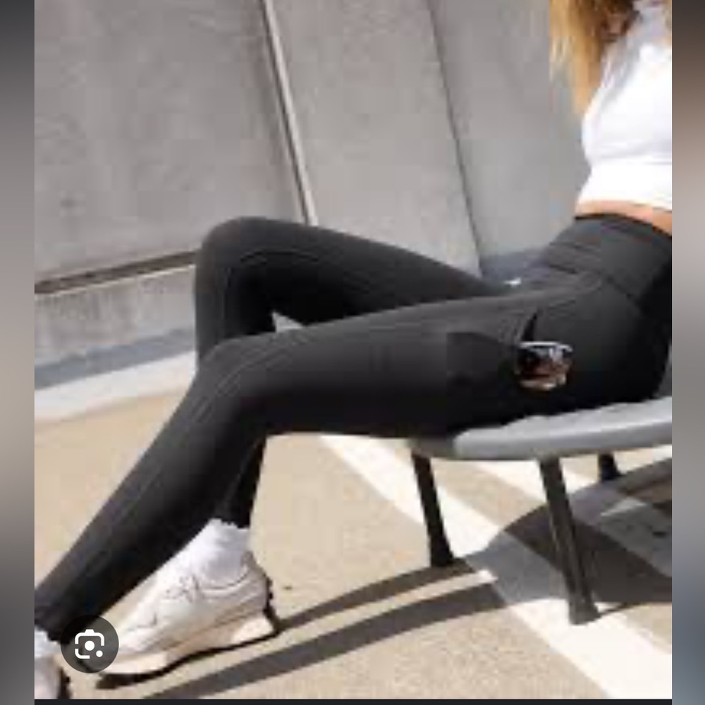 American Eagle pocket leggings - Picture 3 of 5